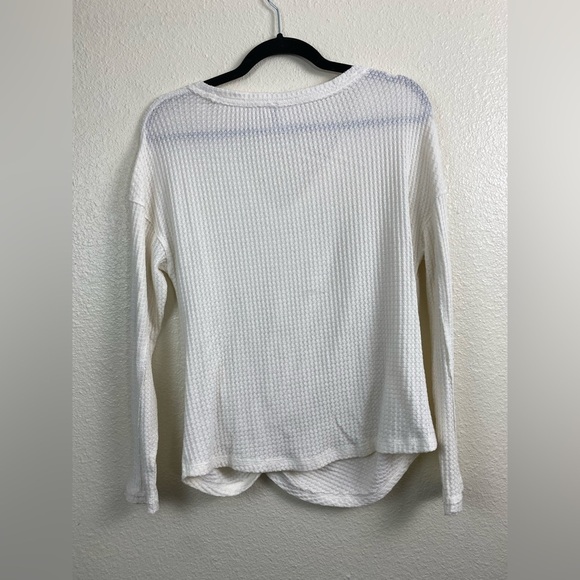 Anthropologie Akemi + Kin Thermal waffle knit Ivory Long Sleeve Sweater Medium - Picture 2 of 12